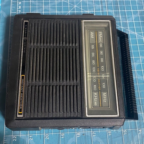 General Electric FM/AM Instant Weather Radio Model 7-2841A Vintage TESTED WORKS - Picture 11 of 13